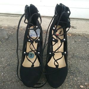 Penny loves Kenny Heels